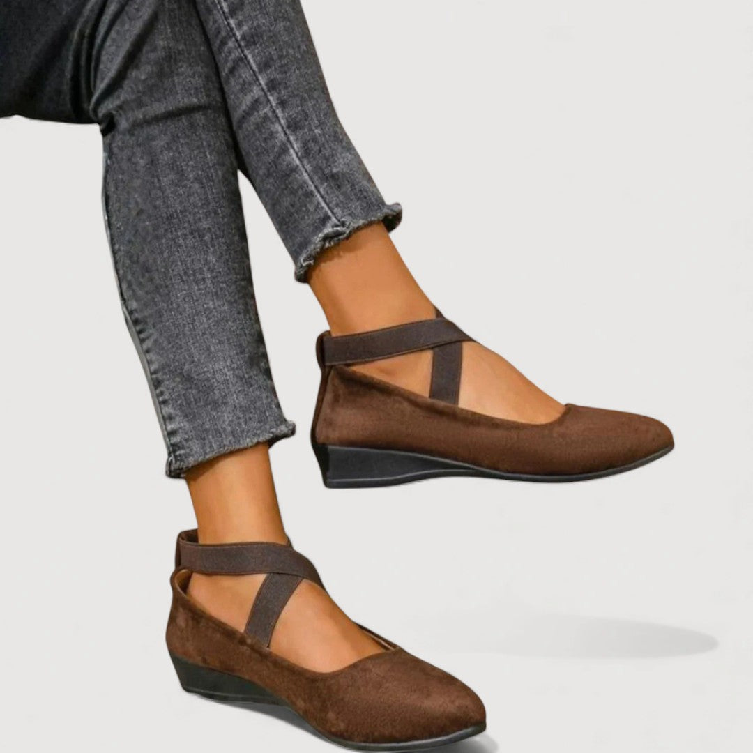 Jacquelin | Flat Strap Sandals